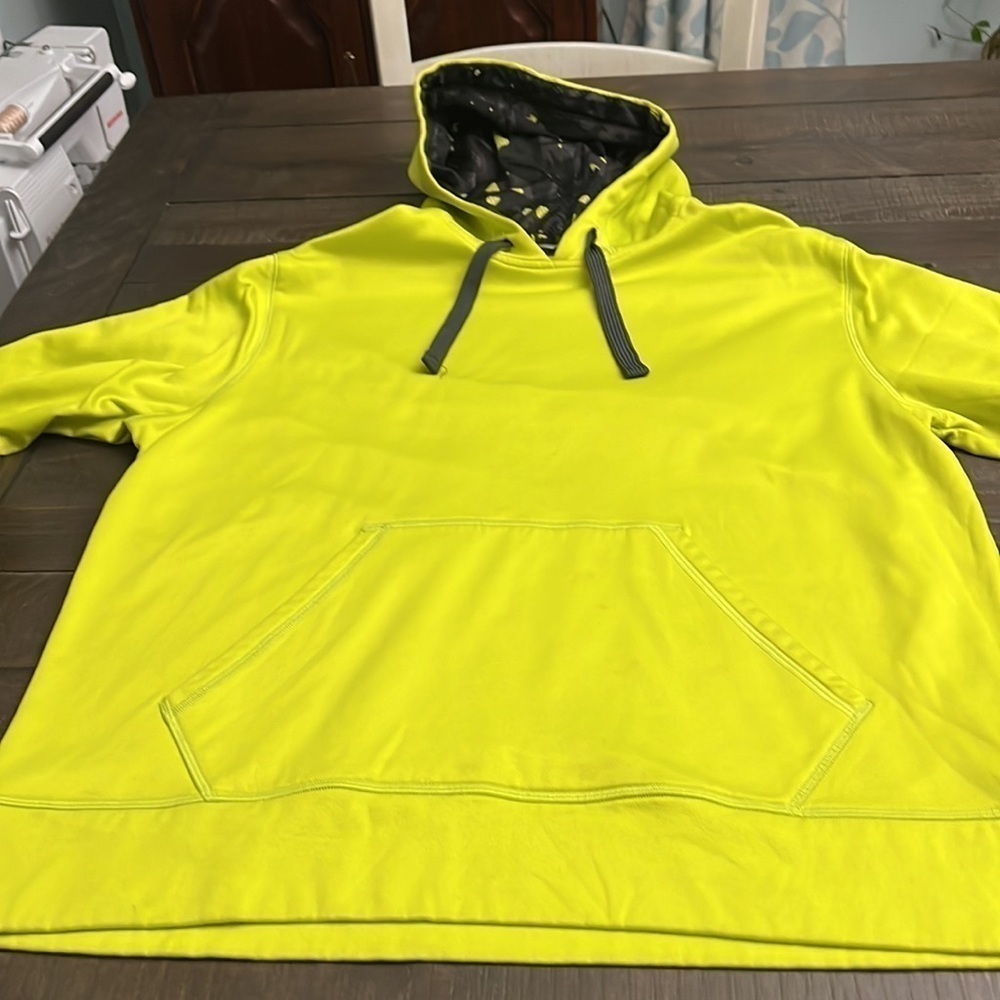 Champion men’s size large pullover sweatshirt